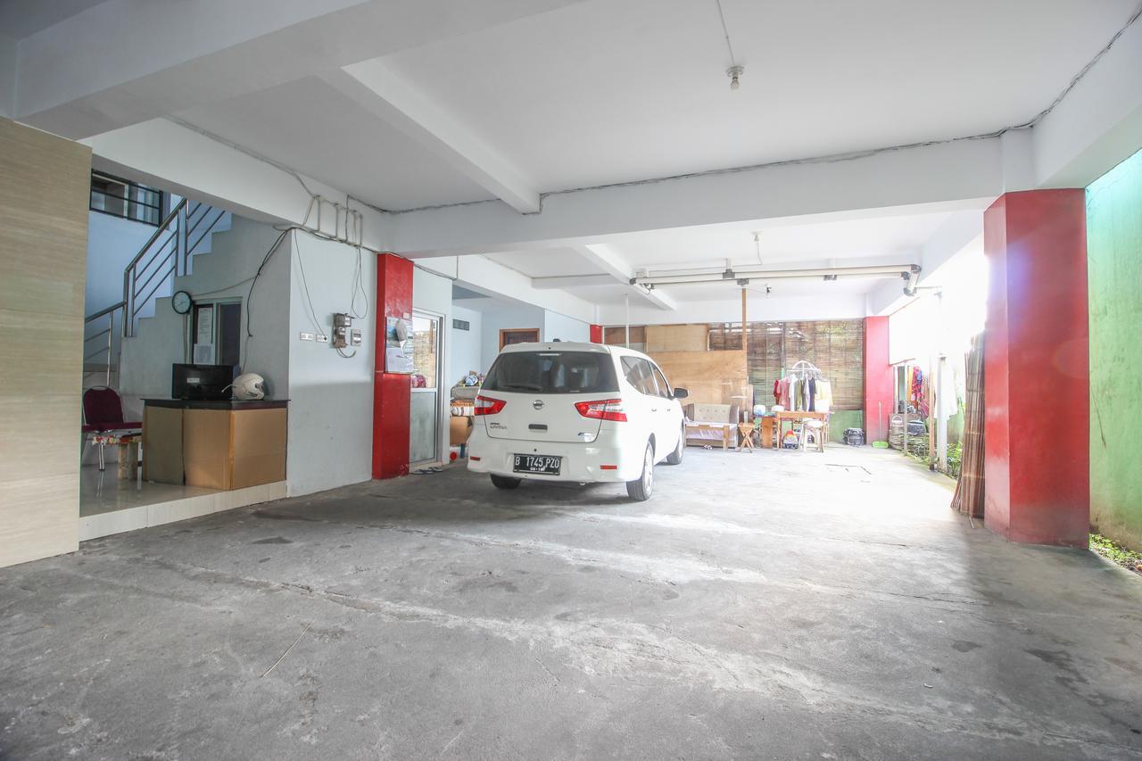 Reddoorz Plus Near Lippo Plaza Jogjakarta Yogyakarta Exterior photo
