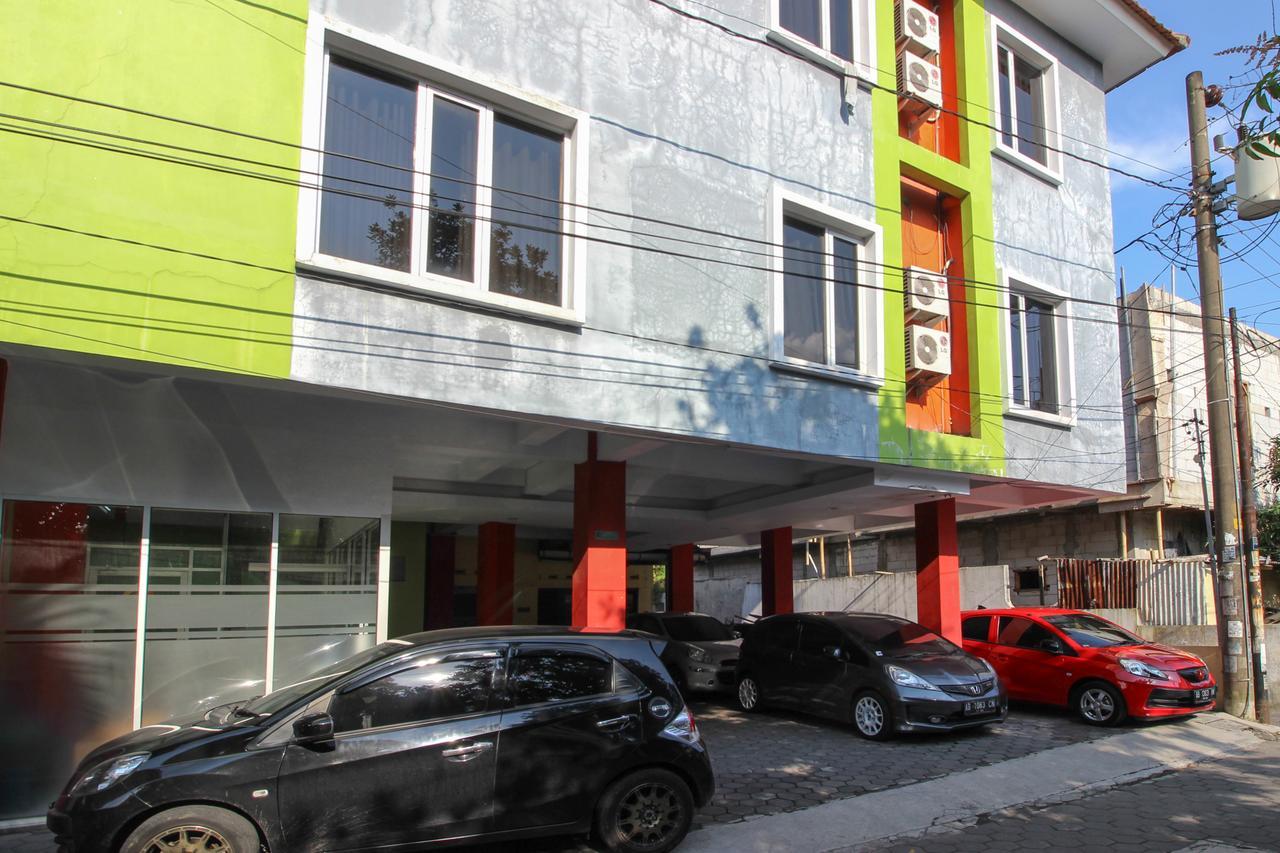 Reddoorz Plus Near Lippo Plaza Jogjakarta Yogyakarta Exterior photo